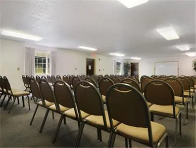 Super 8 By Wyndham Pensacola 