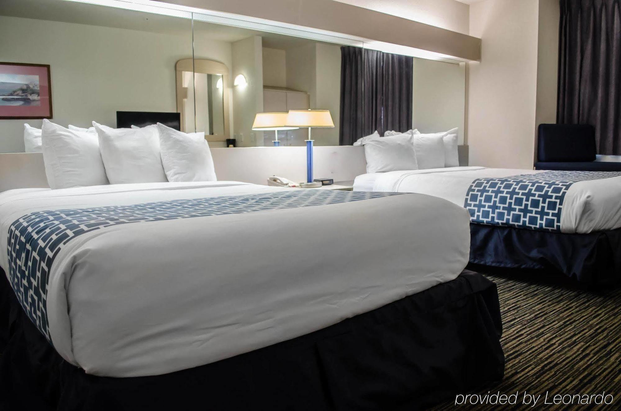 Hotel Super 8 By Wyndham Pensacola