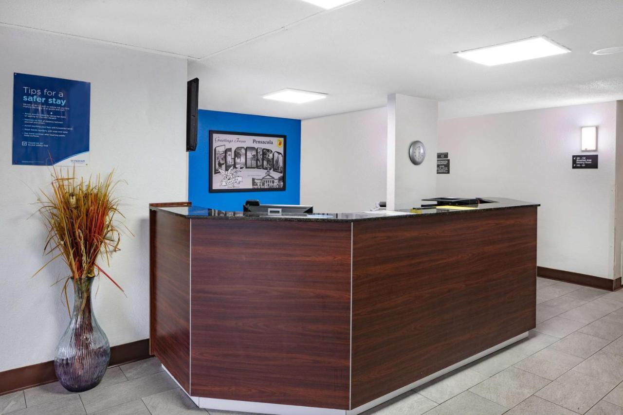 Hotel Super 8 By Wyndham Pensacola 2*