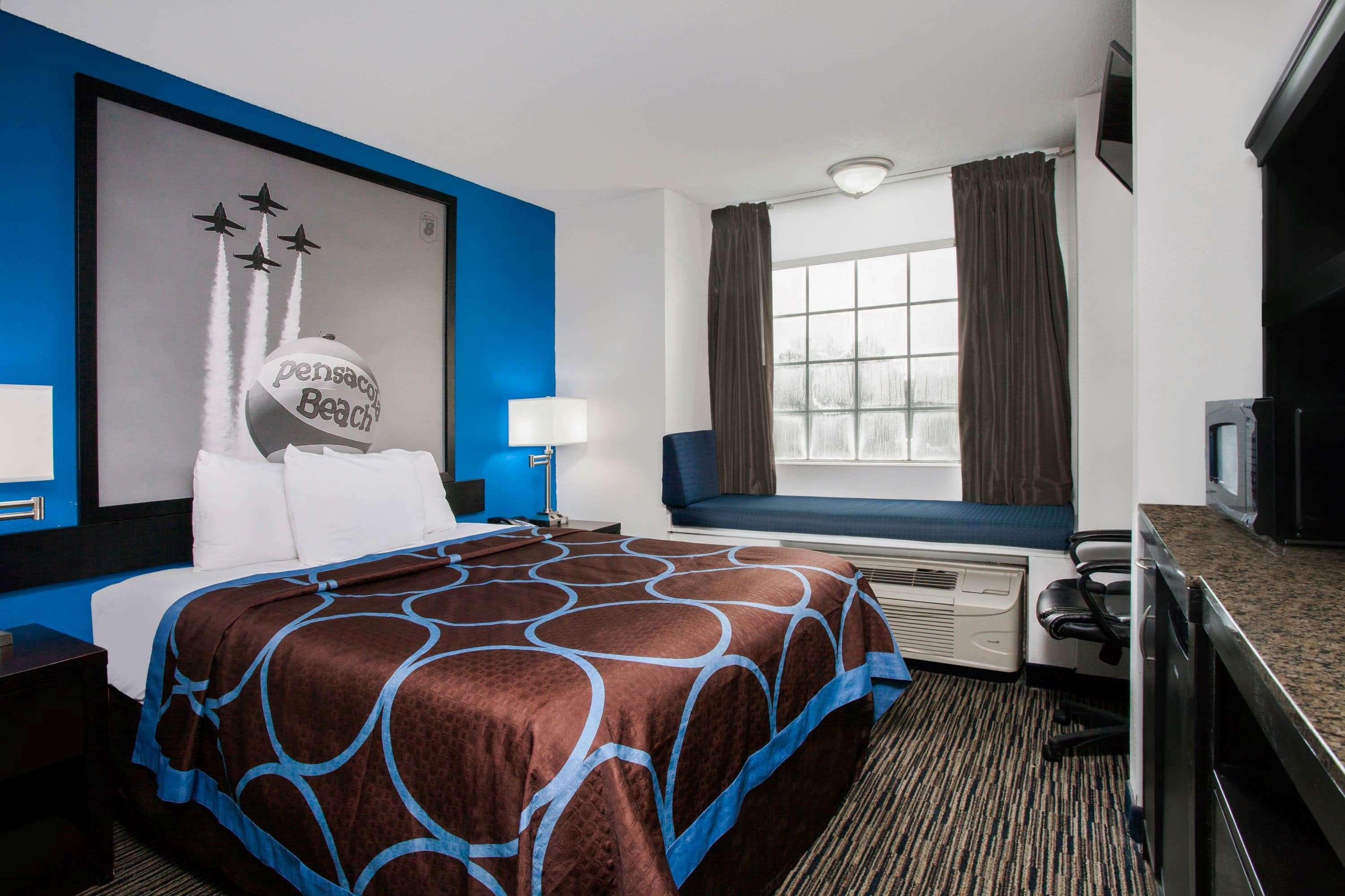 Super 8 By Wyndham Pensacola