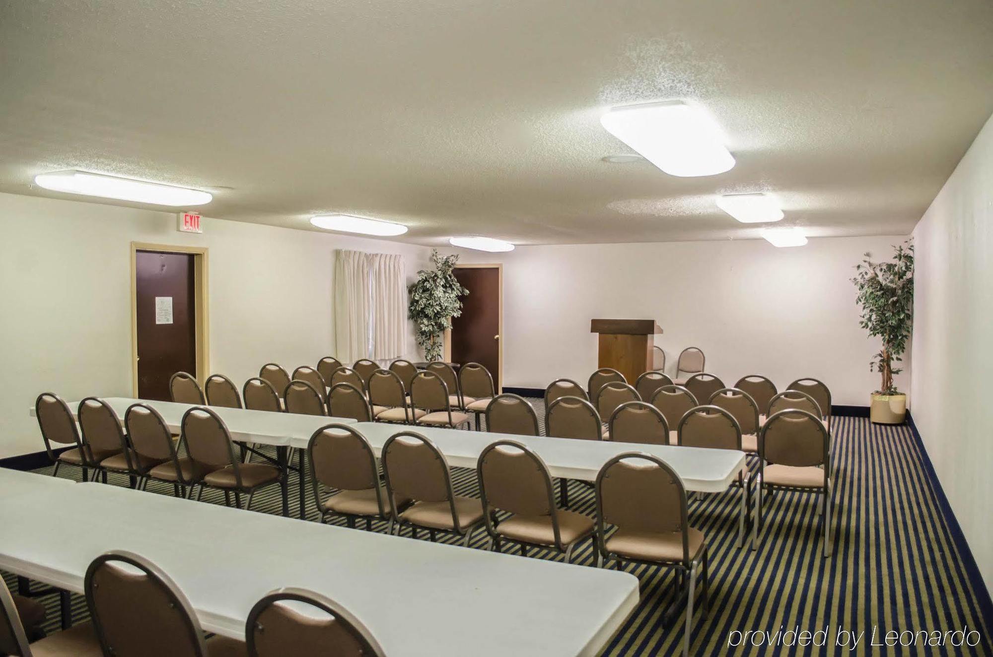 Hotel Super 8 By Wyndham Pensacola 2*